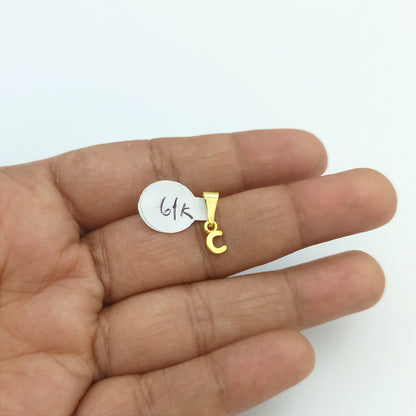 26360C - Dije Silueta Letra C Lisa Mini