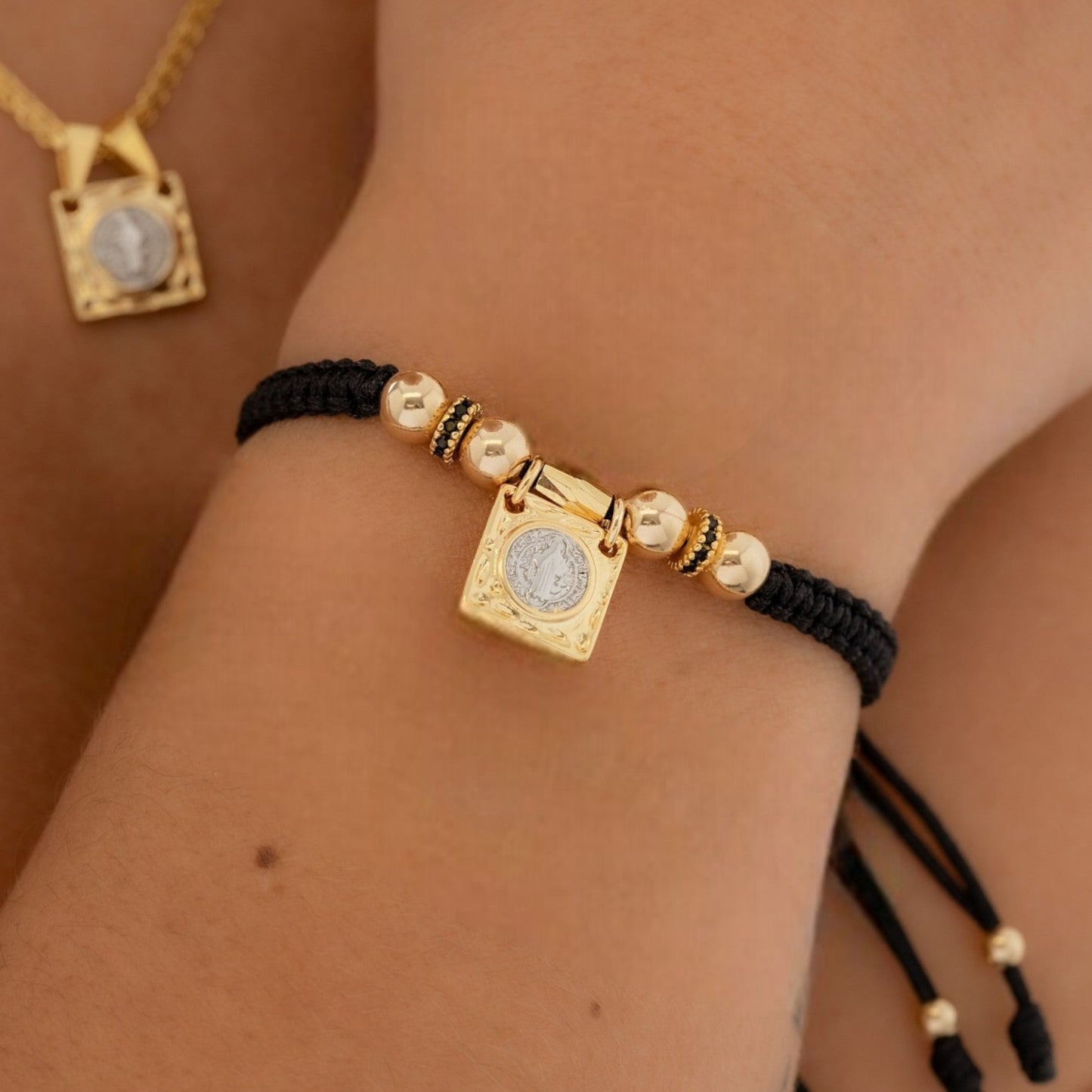 M080 - Manilla Balines y dije Escapulario 2 Oros